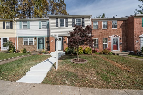 NEW LISTING: 3 BD Updated Townhome in Falls Church, VA